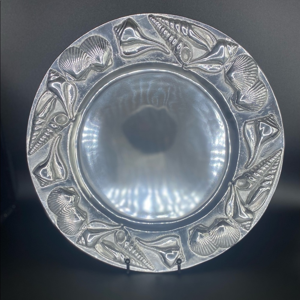 Seashell Round Serving Platter - Picture 10 of 10